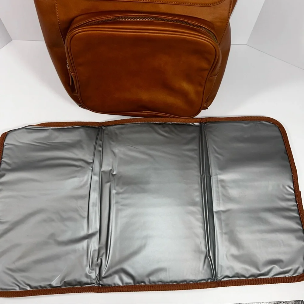 JJ‎ Cole Brookmont Backpack Diaper Bag With Changing Mat!! And Washable Liner